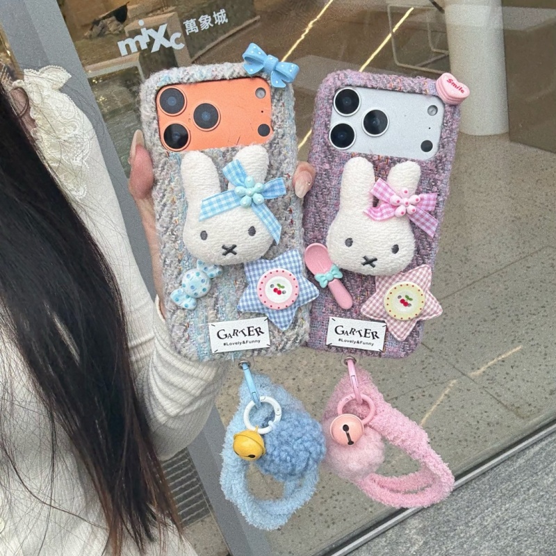 Cute Cartoon Wrist Strap Silicone Case - ﻿ Capa de Celular Fashion Ins